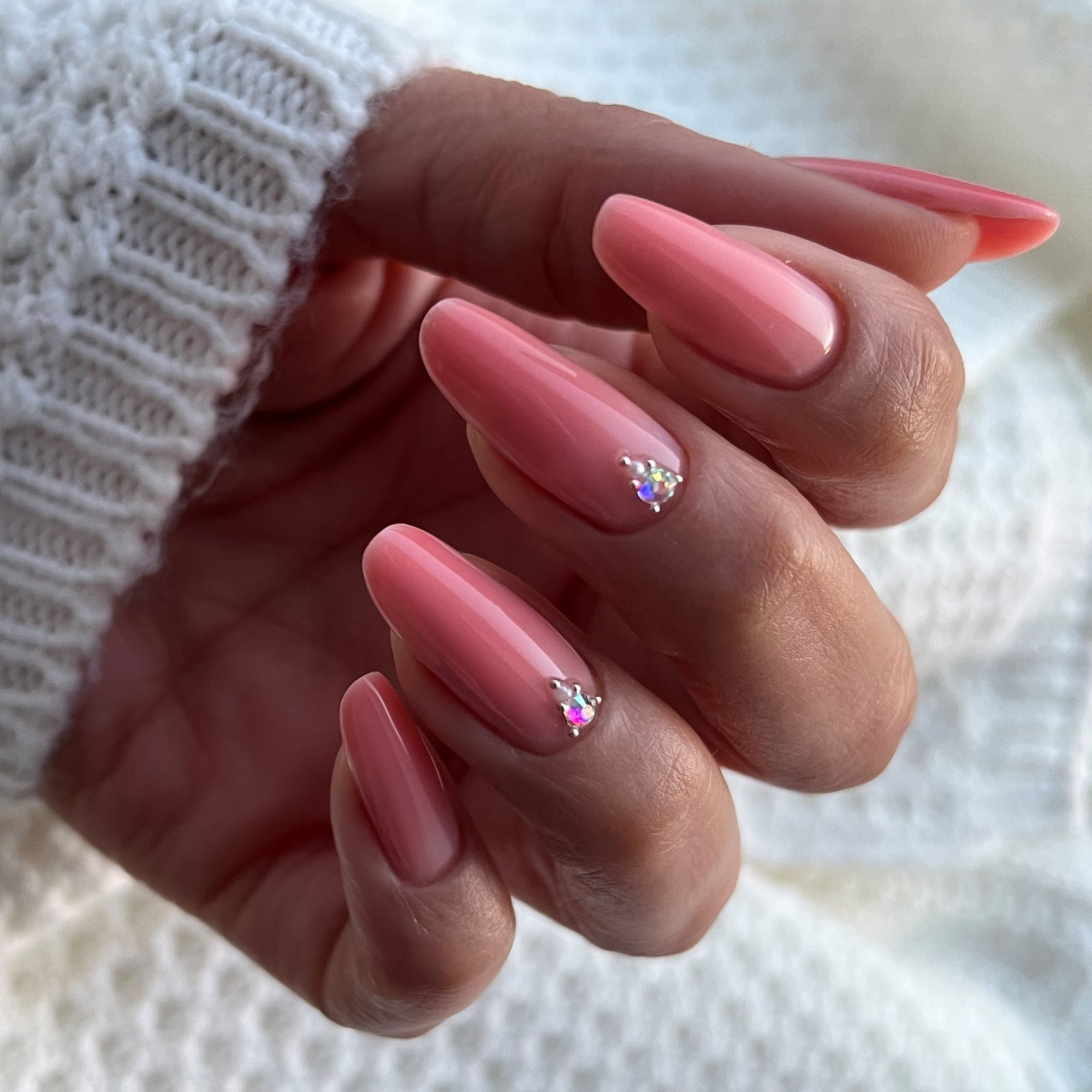 Dual Forms Training By Dutch Educator Mariana Martinez from The Nailhouse