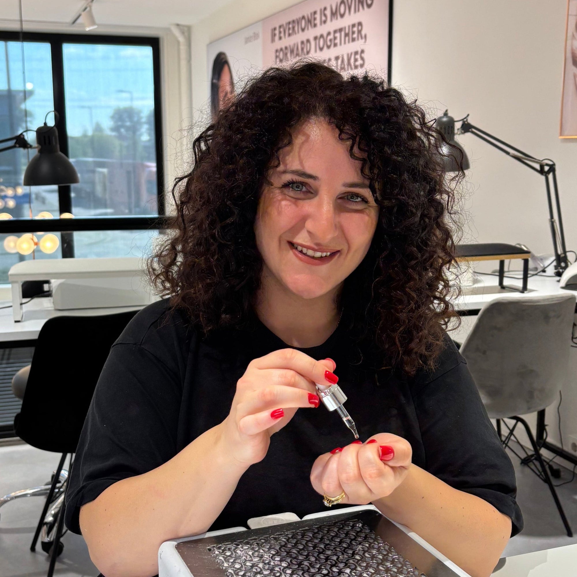 Natural Nail Treatment – Starter Class + One Day Exclusive By Michella Bella